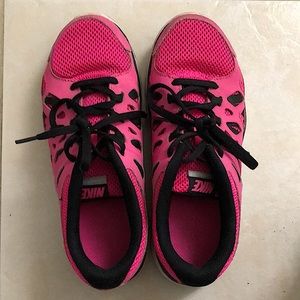 🩷 Nike Pink Black Dual Fusion Run 2 Running Shoes